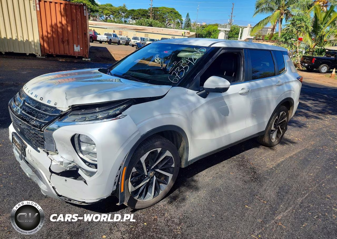 2022 Mitsubishi Outlander Se