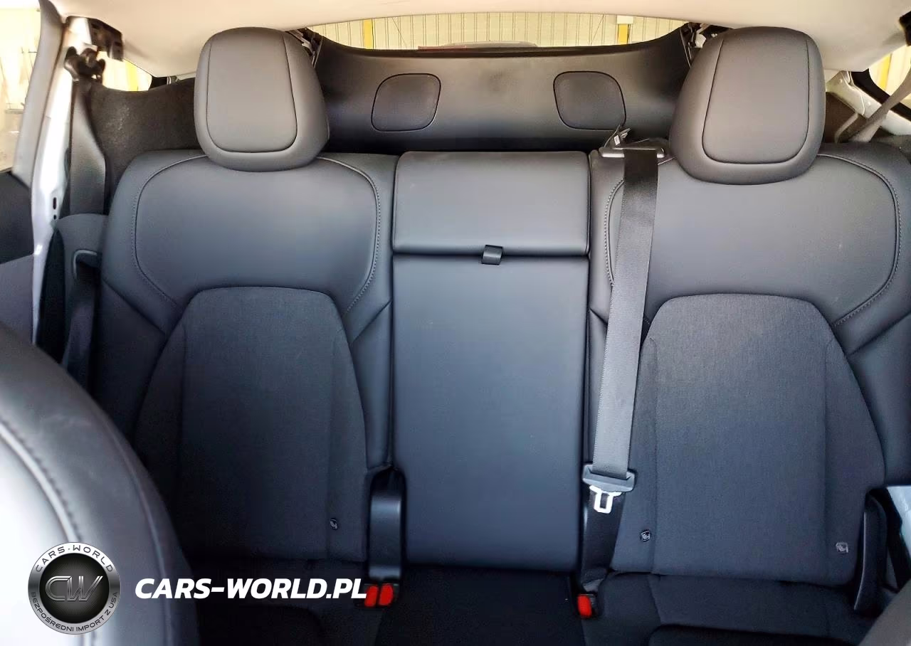 2026 Tesla Model Y VIN:7SAYGDED7TA623963 - 10