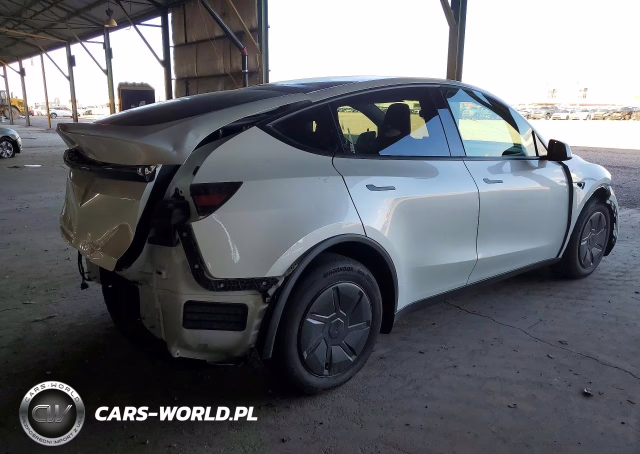 2026 Tesla Model Y VIN:7SAYGDED7TA623963 - 3