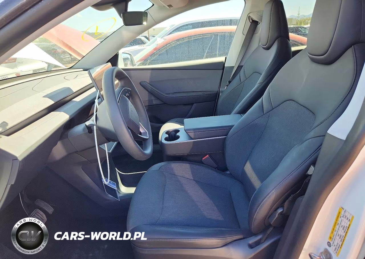 2026 Tesla Model Y VIN:7SAYGDED7TA623963 - 7