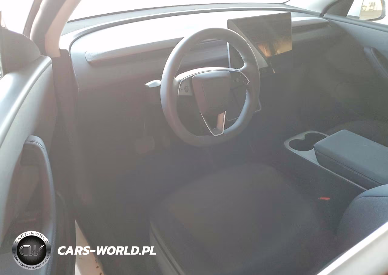 2026 Tesla Model Y VIN:7SAYGDED7TA623963 - 8