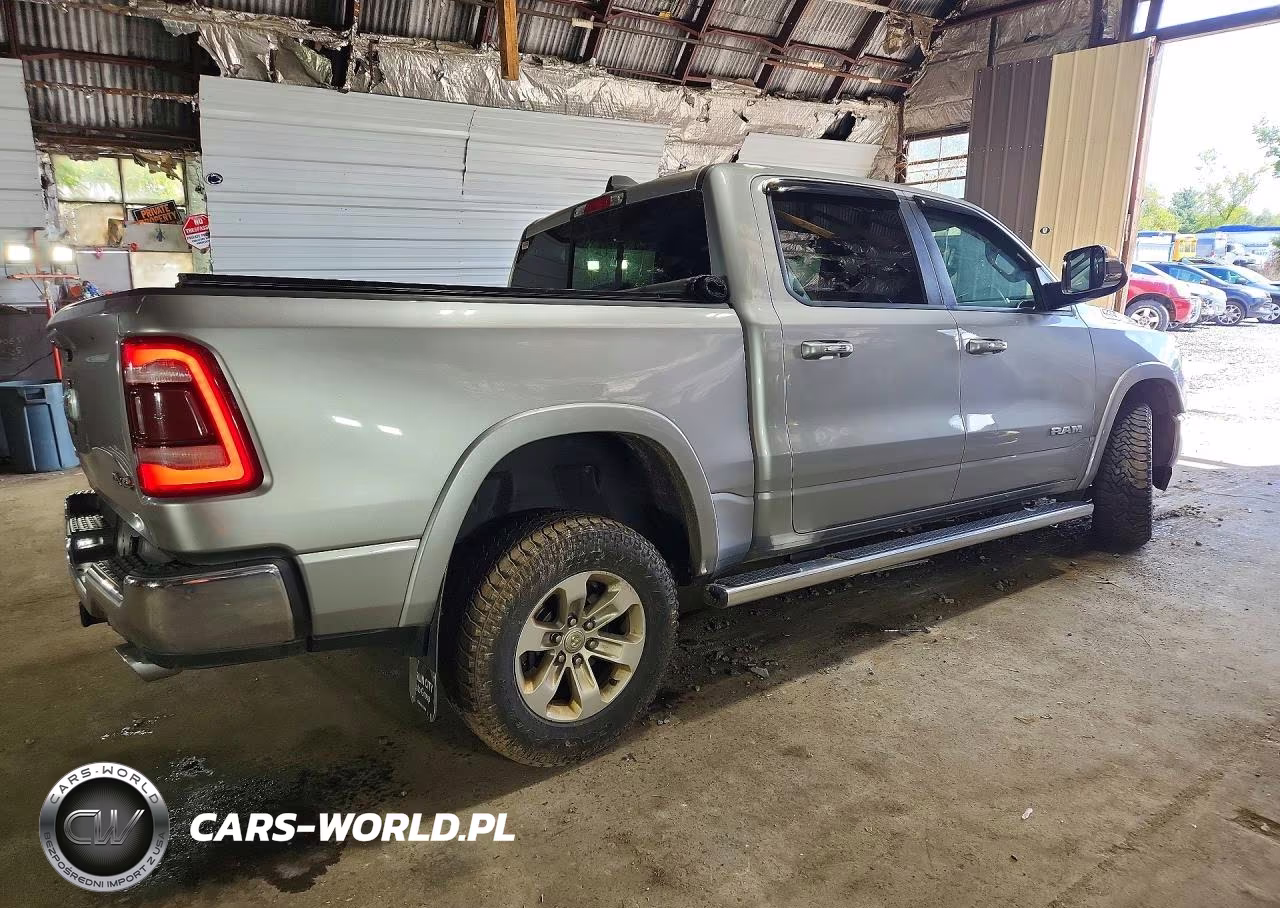 2022 Ram 1500 Laramie VIN:1C6SRFJT6NN163344 - 3