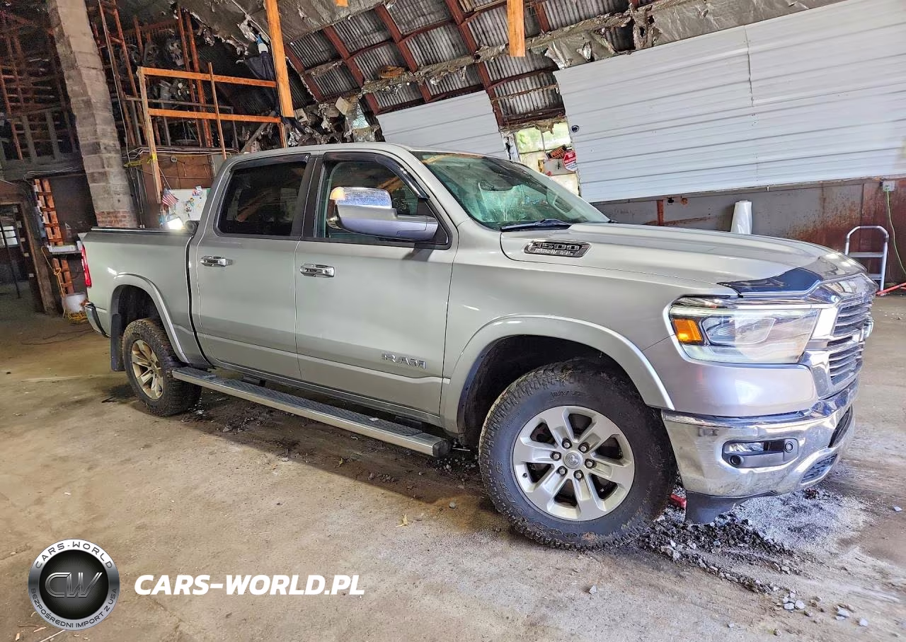 2022 Ram 1500 Laramie VIN:1C6SRFJT6NN163344 - 4