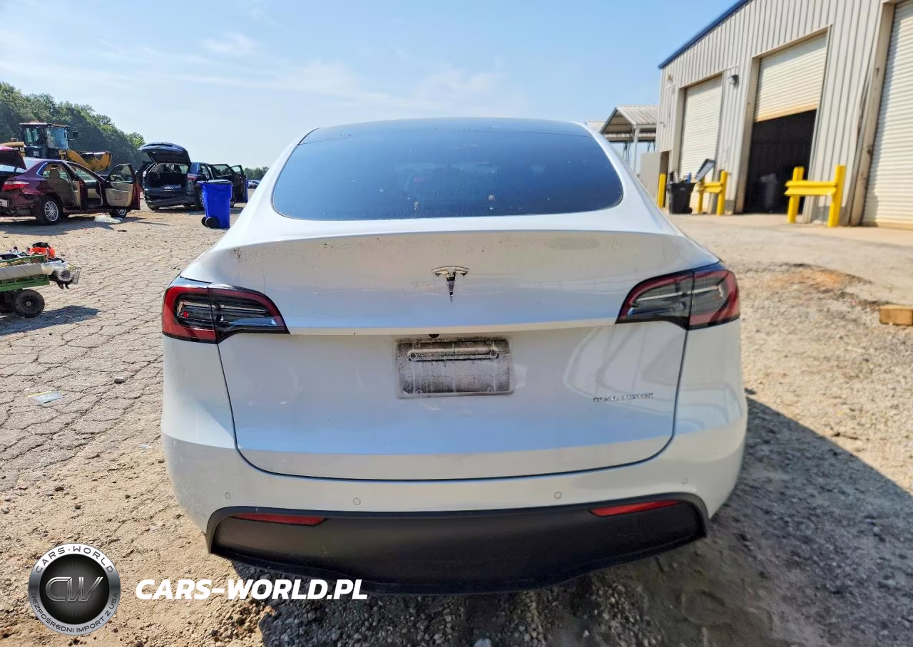 2022 Tesla Model Y VIN:7SAYGDEE4NF439742 - 6