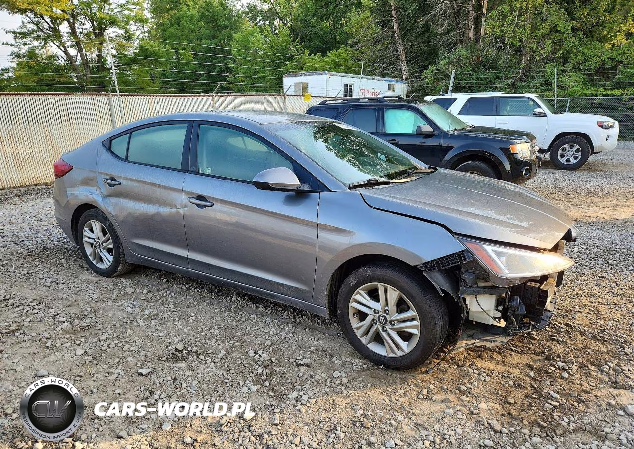 2019 Hyundai Elantra Sel VIN:5NPD84LF0KH412975 - 4