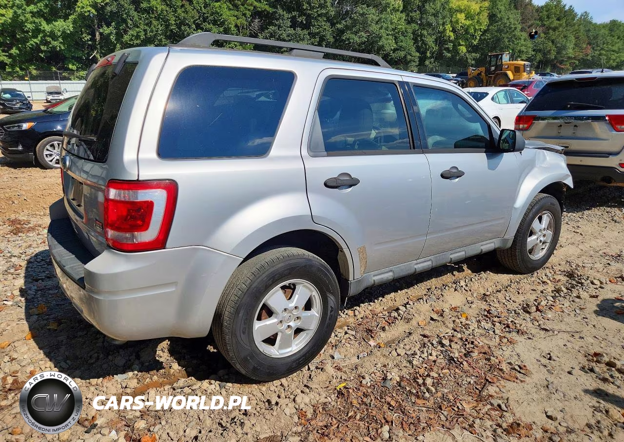 2010 Ford Escape Xlt VIN:1FMCU0DG8AKD09788 - 3