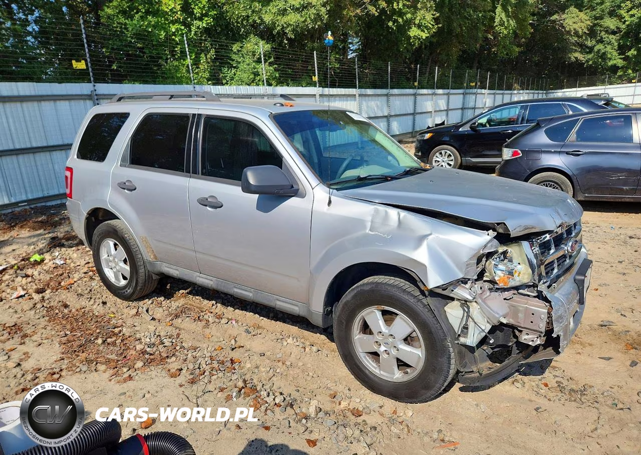 2010 Ford Escape Xlt VIN:1FMCU0DG8AKD09788 - 4