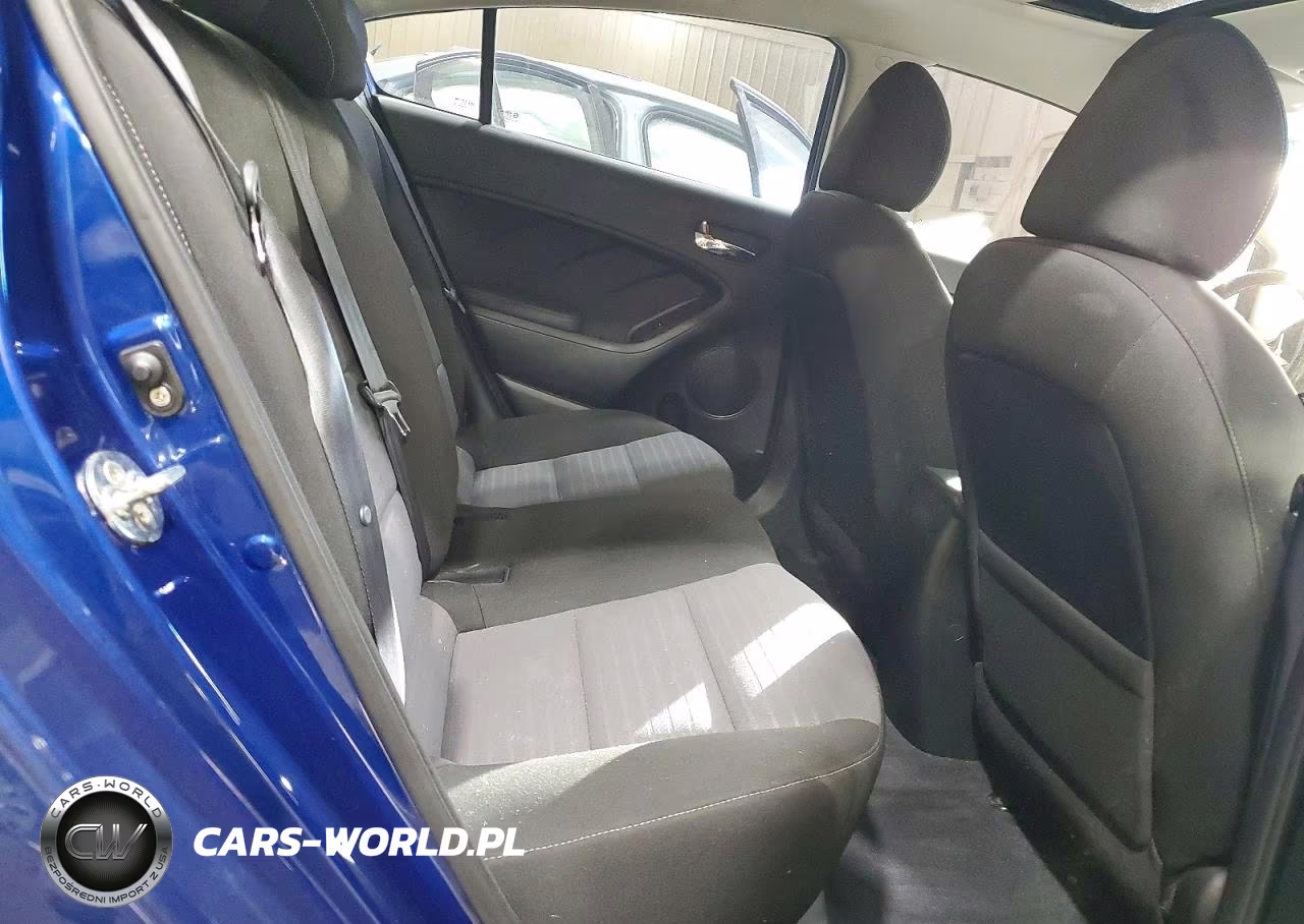 2018 Kia Forte S VIN:3KPFL4A73JE265492 - 10