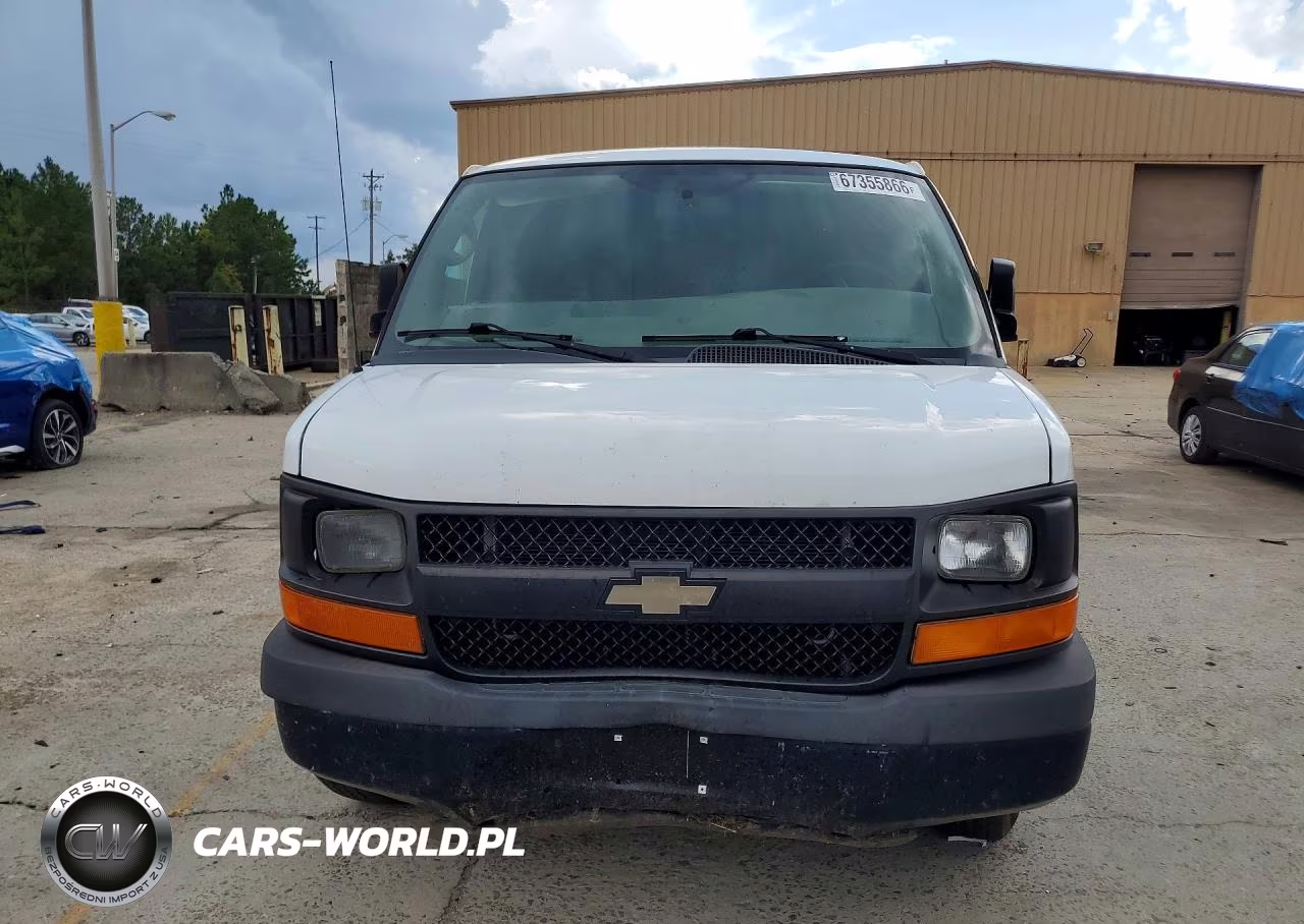 2015 Chevrolet Express G2500 VIN:1GCWGFCF6F1134751 - 5