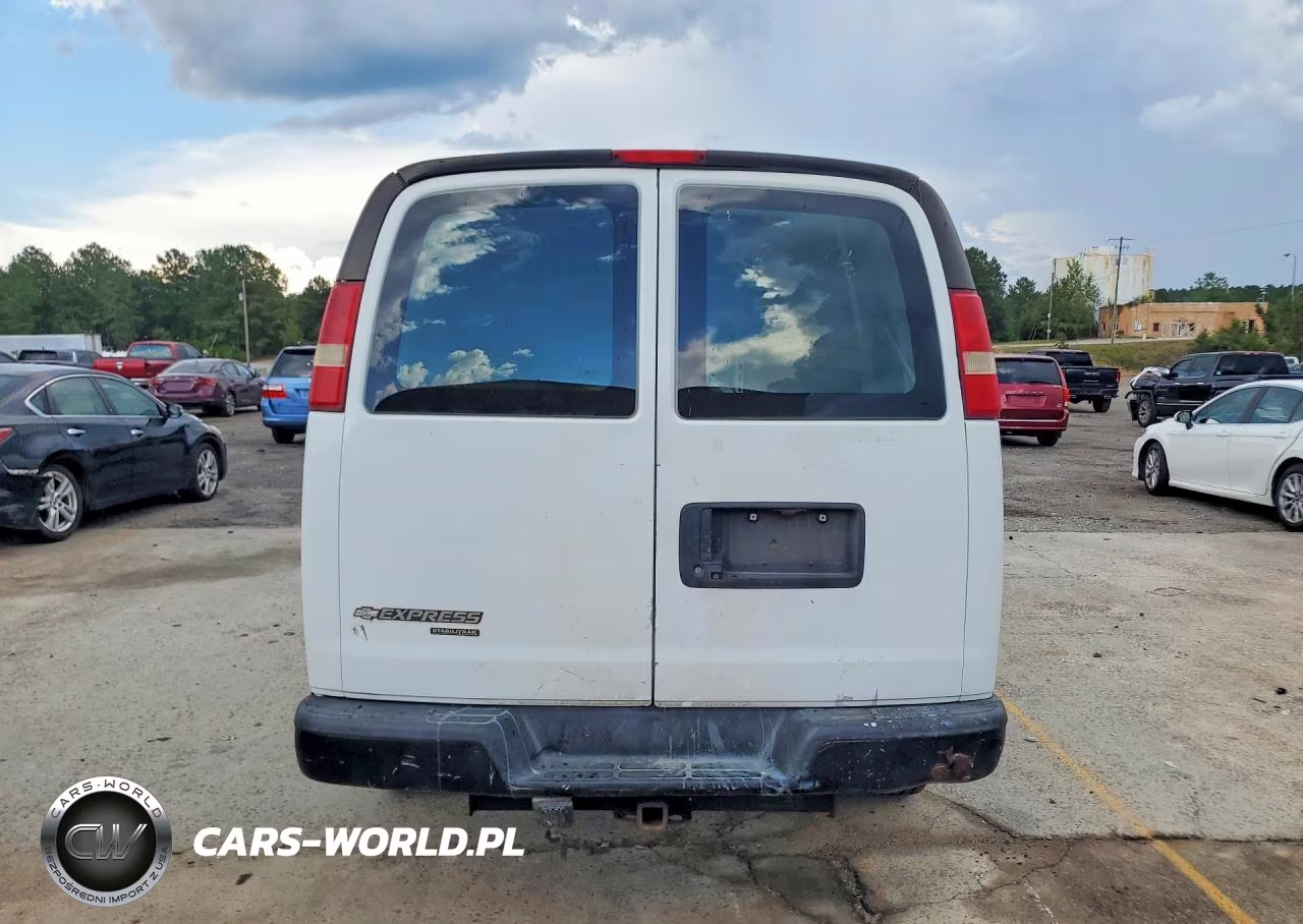 2015 Chevrolet Express G2500 VIN:1GCWGFCF6F1134751 - 6