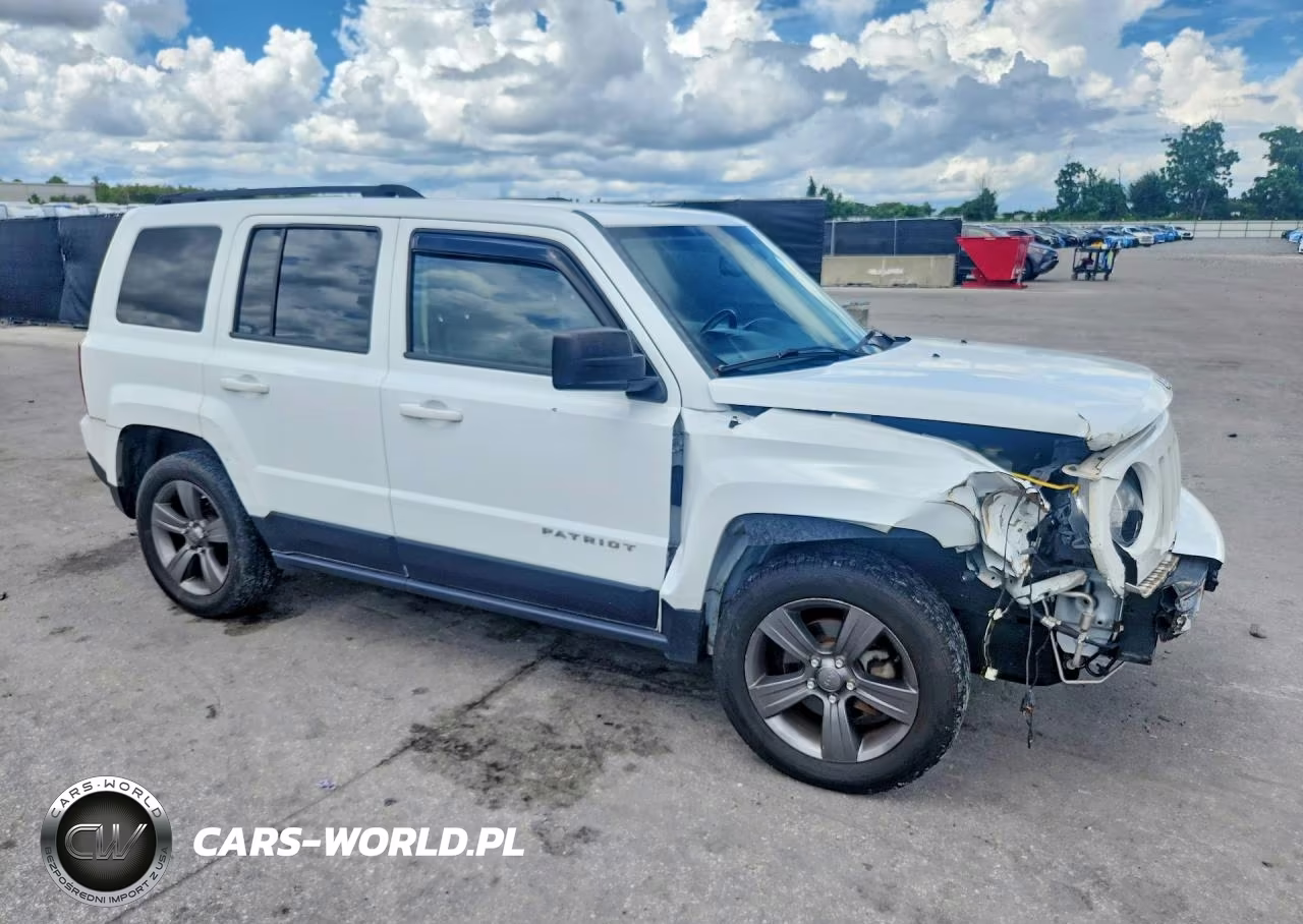 2015 Jeep Patriot Latitude VIN:1C4NJRFB2FD304433 - 4