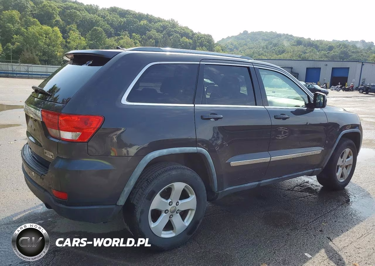 2011 Jeep Grand Cherokee Laredo VIN:1J4RR4GG1BC544073 - 3