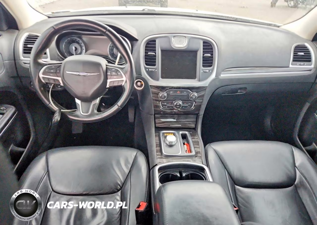 2015 Chrysler 300 Limited VIN:2C3CCAAG4FH930644 - 8