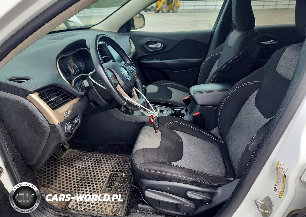 2014 Jeep Cherokee Latitude VIN:1C4PJMCB0EW201479 - 7
