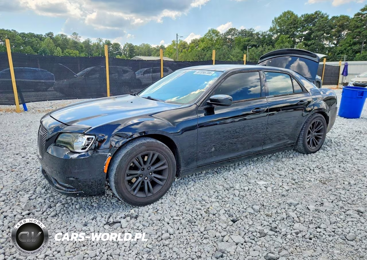 2016 Chrysler 300C