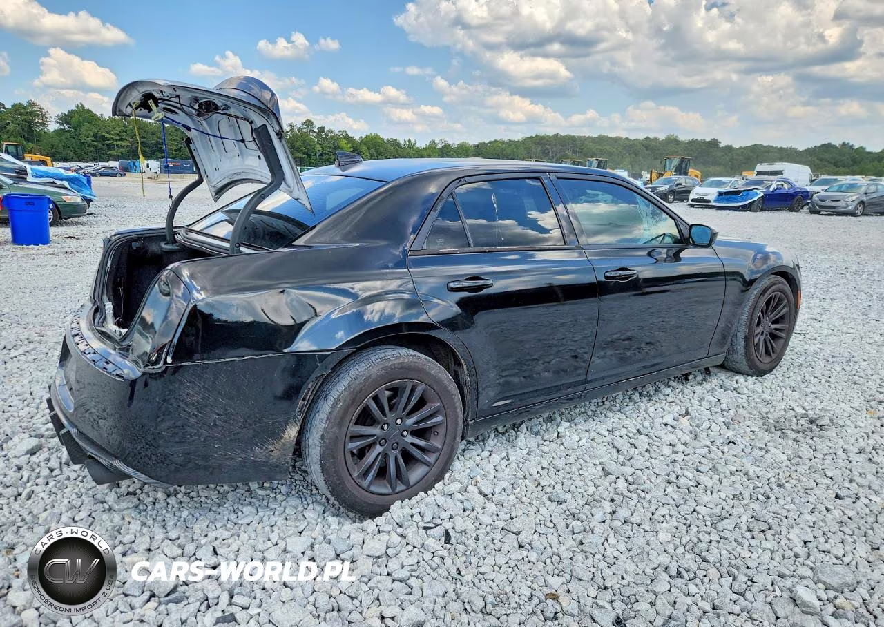 2016 Chrysler 300C VIN:2C3CCAEG2GH182097 - 3