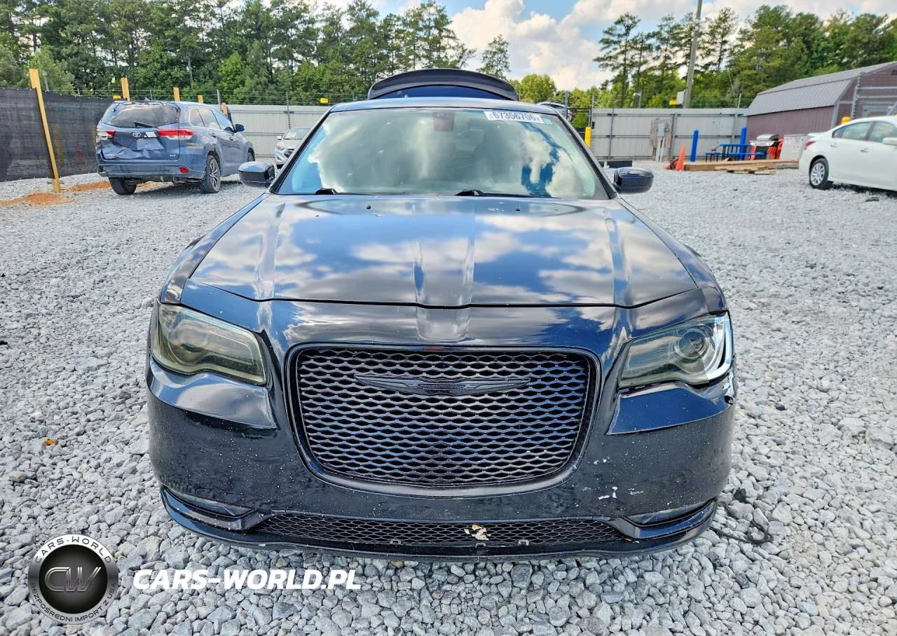 2016 Chrysler 300C VIN:2C3CCAEG2GH182097 - 5