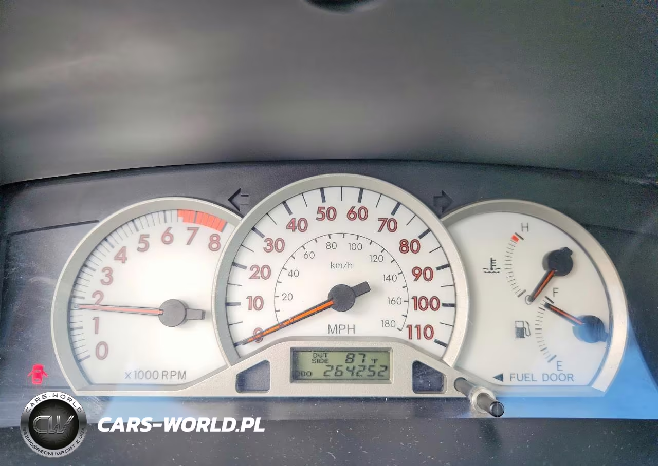 2005 Toyota Corolla Ce Automatic VIN:1NXBR32E76Z585388 - 9