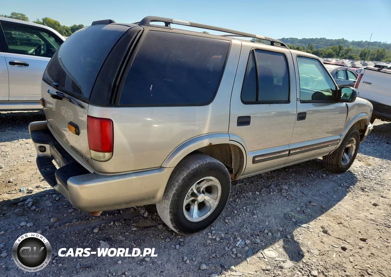 2001 Chevrolet Blazer VIN:1GNCS13W41K216783 - 3