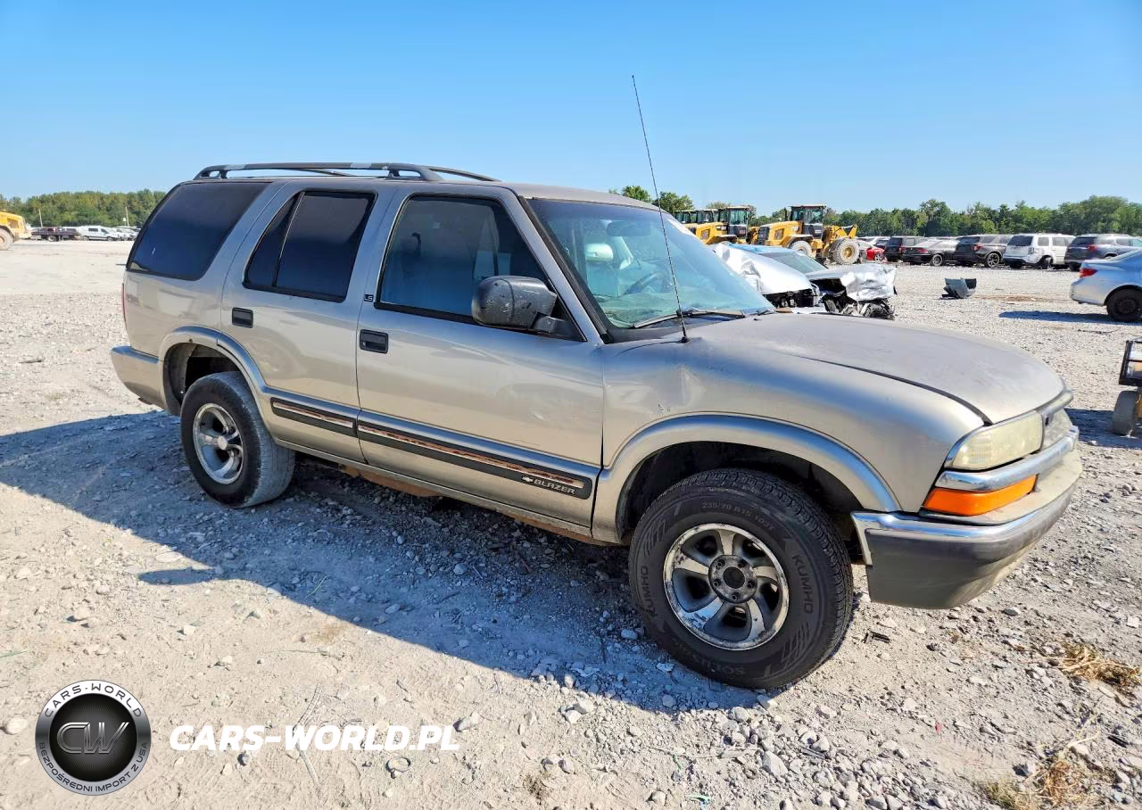 2001 Chevrolet Blazer VIN:1GNCS13W41K216783 - 4