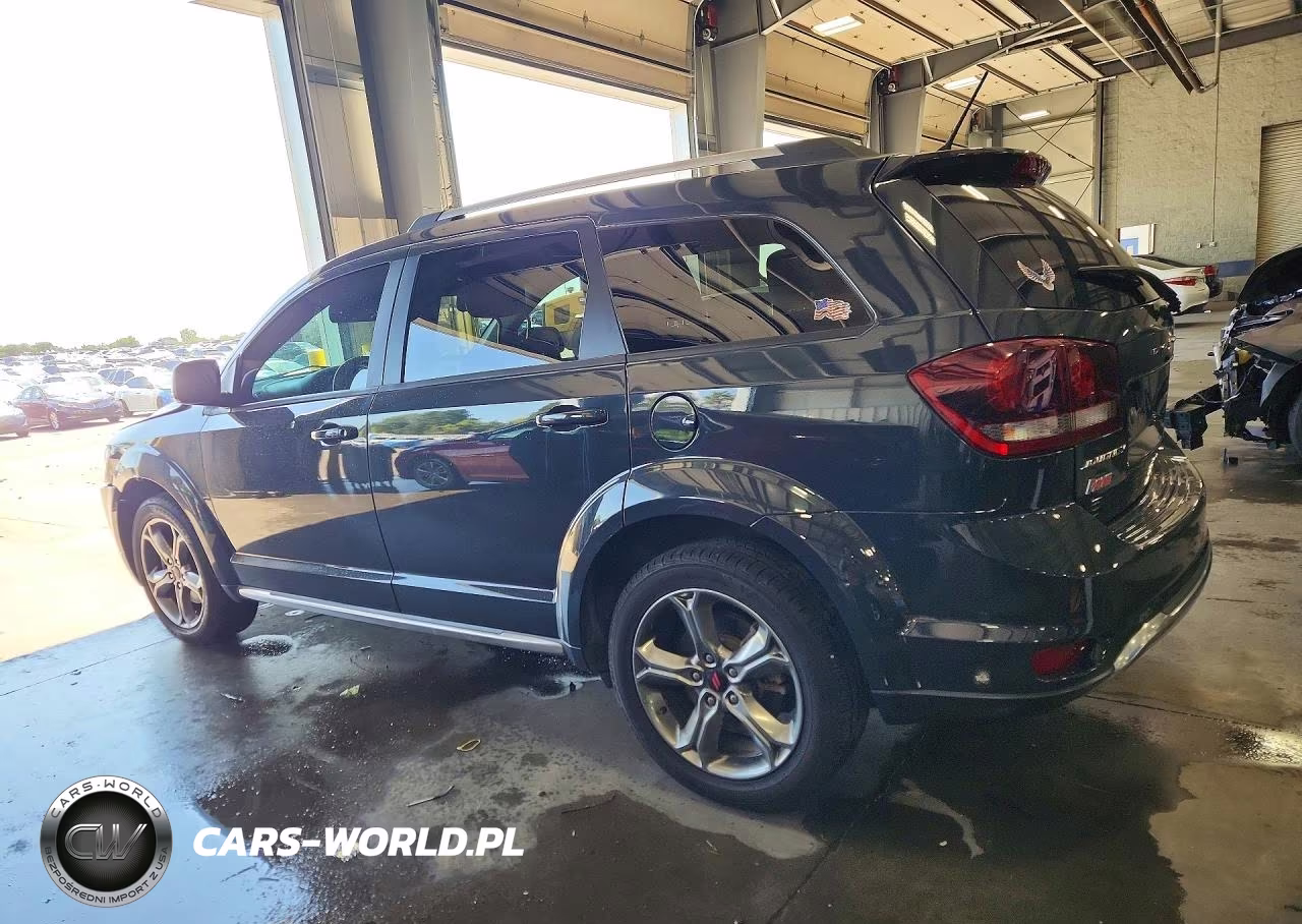 2018 Dodge Journey Crossroad VIN:3C4PDCGB0JT141604 - 2