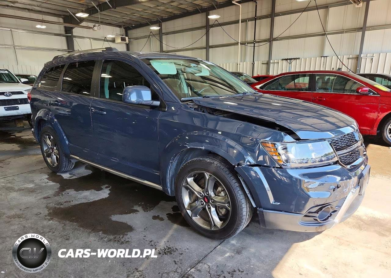 2018 Dodge Journey Crossroad VIN:3C4PDCGB0JT141604 - 4
