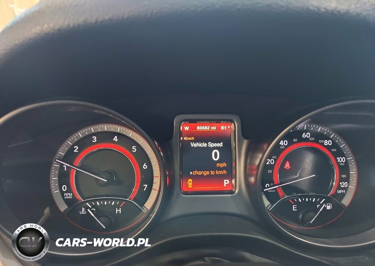 2018 Dodge Journey Crossroad VIN:3C4PDCGB0JT141604 - 9