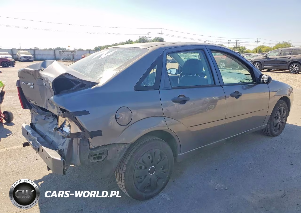 2007 Ford Focus Zx4 VIN:1FAFP34N07W211046 - 3