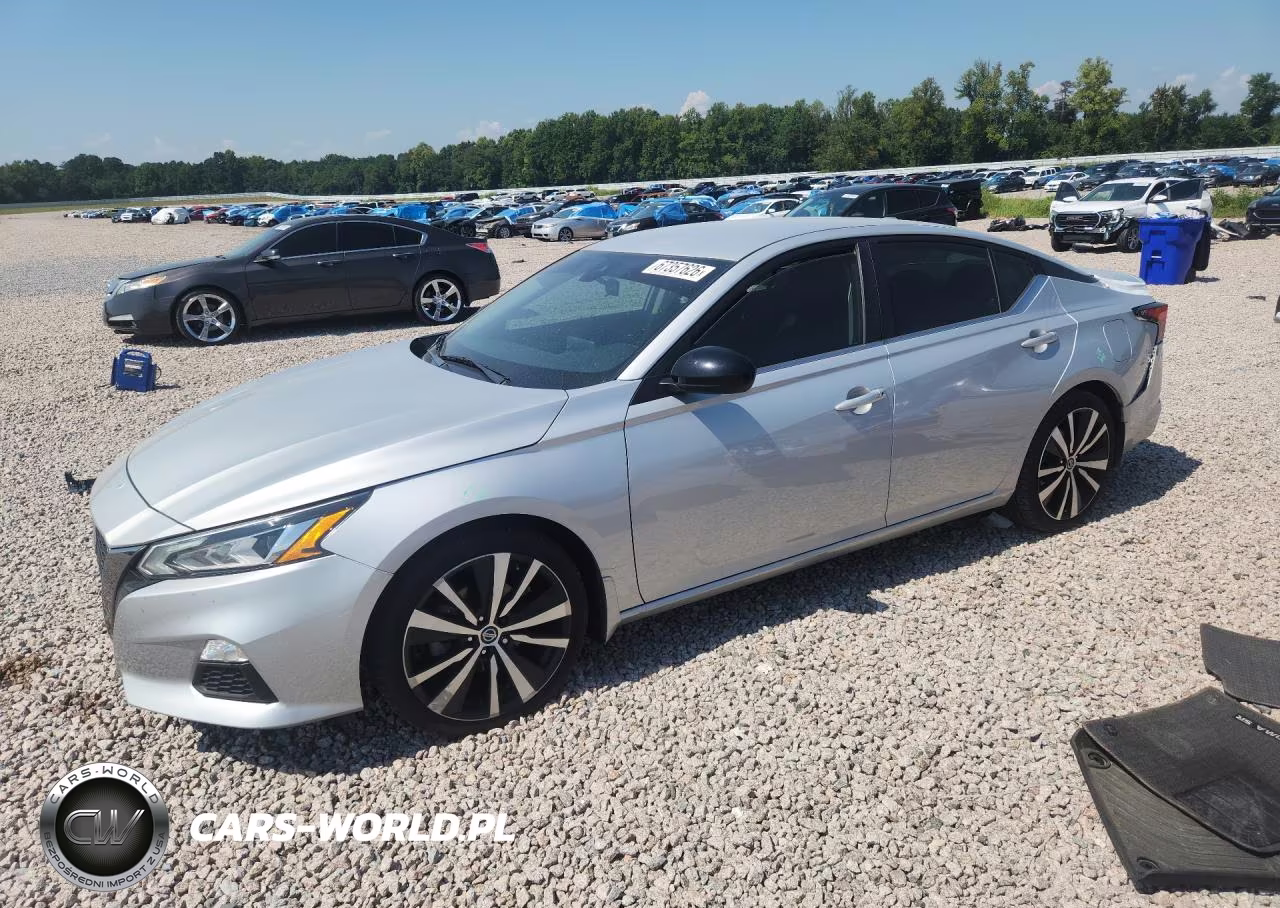 2022 Nissan Altima Sr – zdjęcie 1 z 12