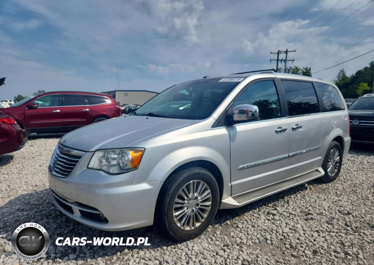 2011 Chrysler Town & Country Limited – zdjęcie 1 z 13