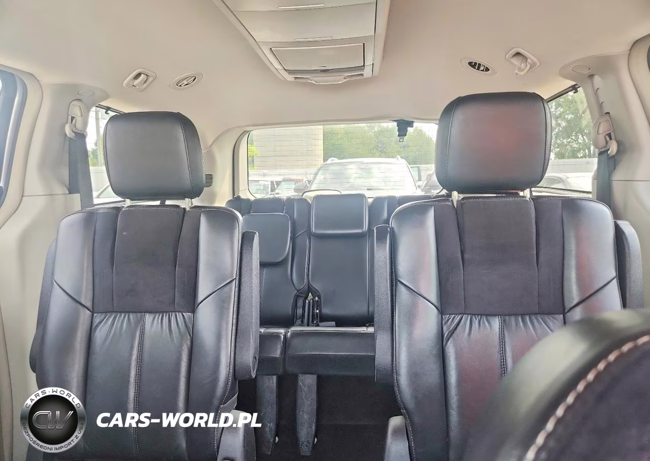 2011 Chrysler Town & Country Limited VIN:2A4RR6DG3BR712819 - 10