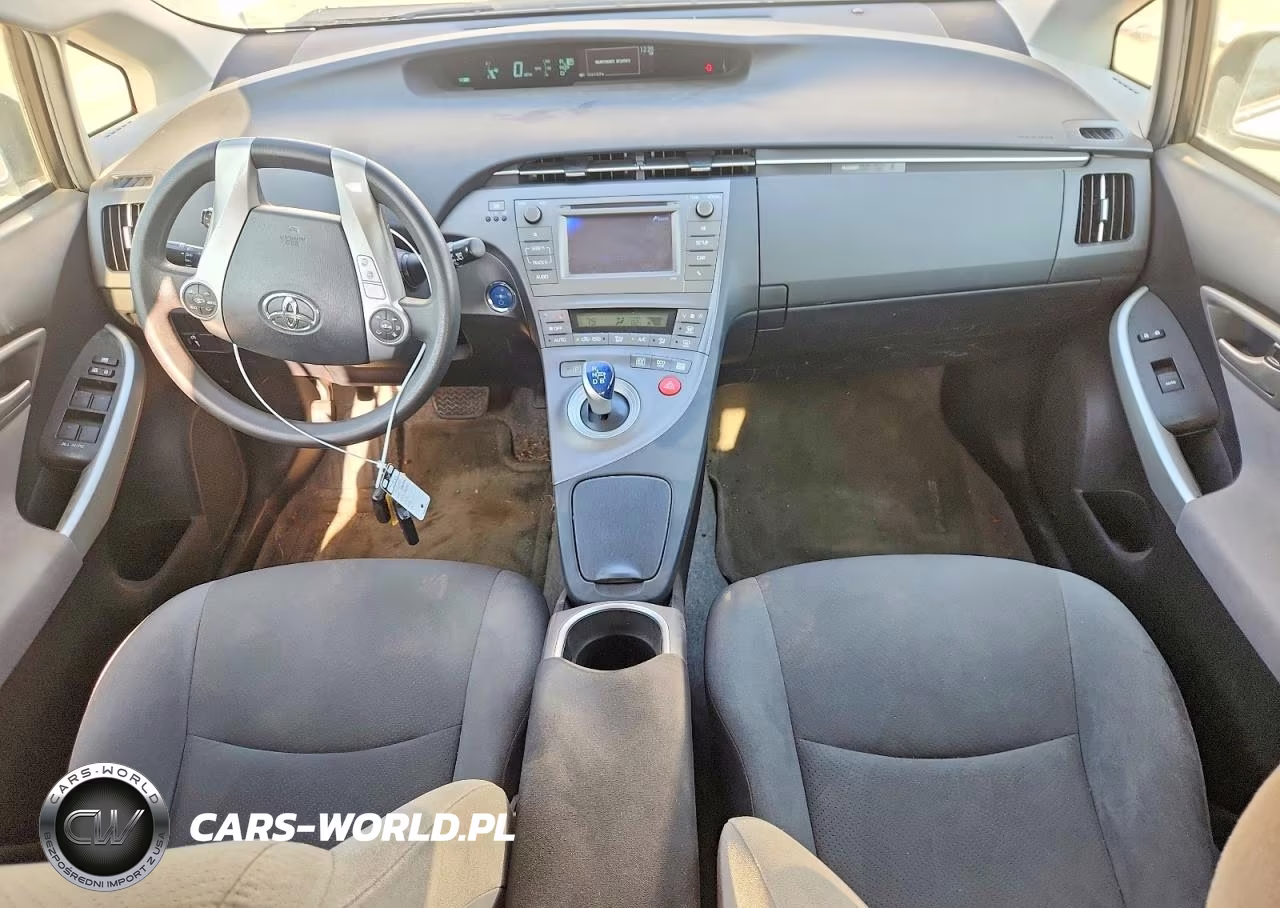 2015 Toyota Prius Two VIN:JTDKN3DU3F0482951 - 8