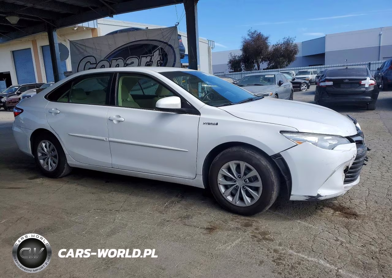 2016 Toyota Camry Hybrid Le VIN:4T1BD1FK8GU198367 - 4