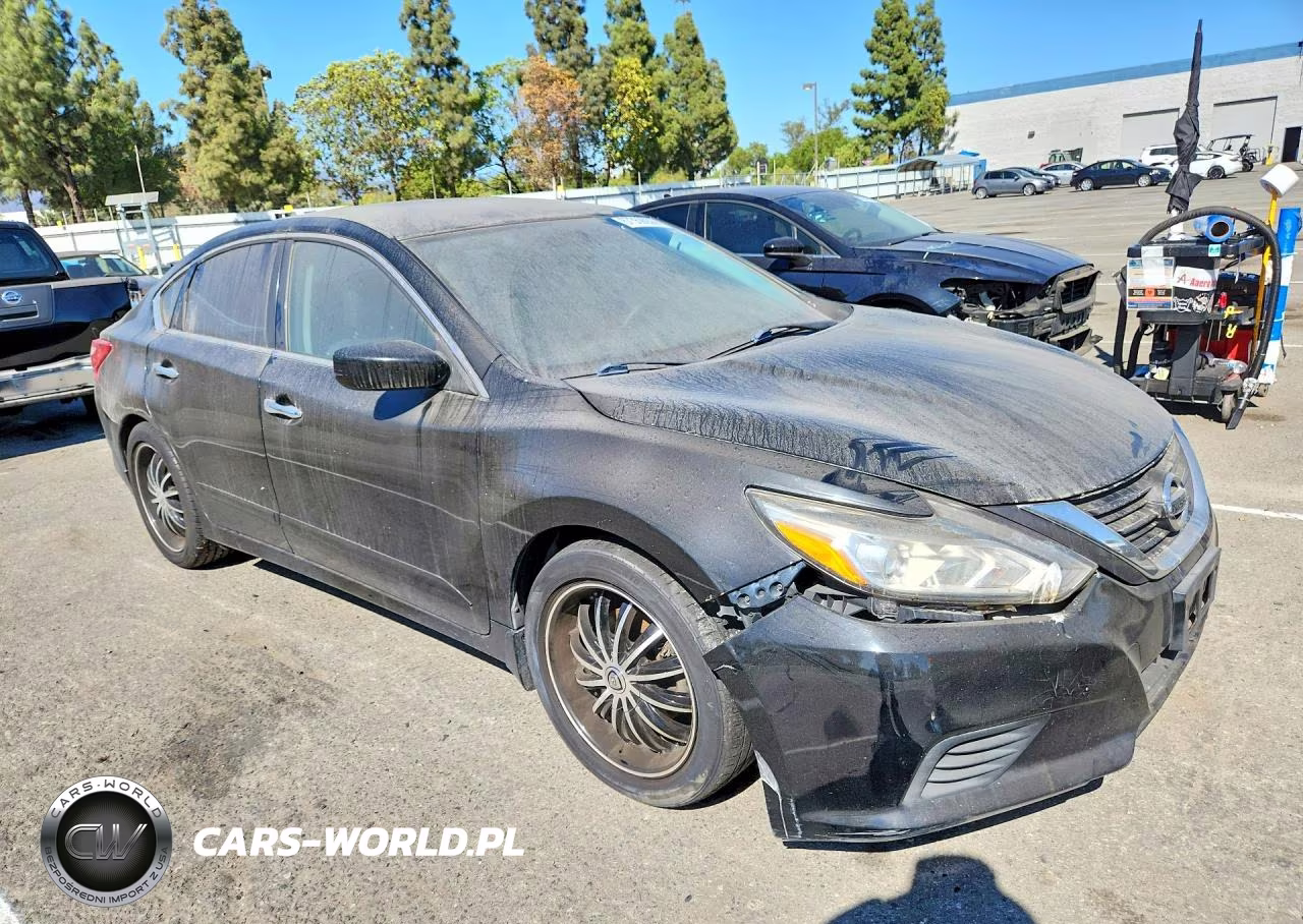 2017 Nissan Altima 2.5 S VIN:1N4AL3AP8HN304819 - 4