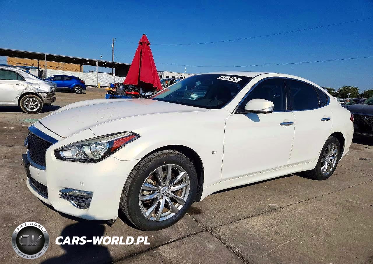 2015 Infiniti Q70 3.7