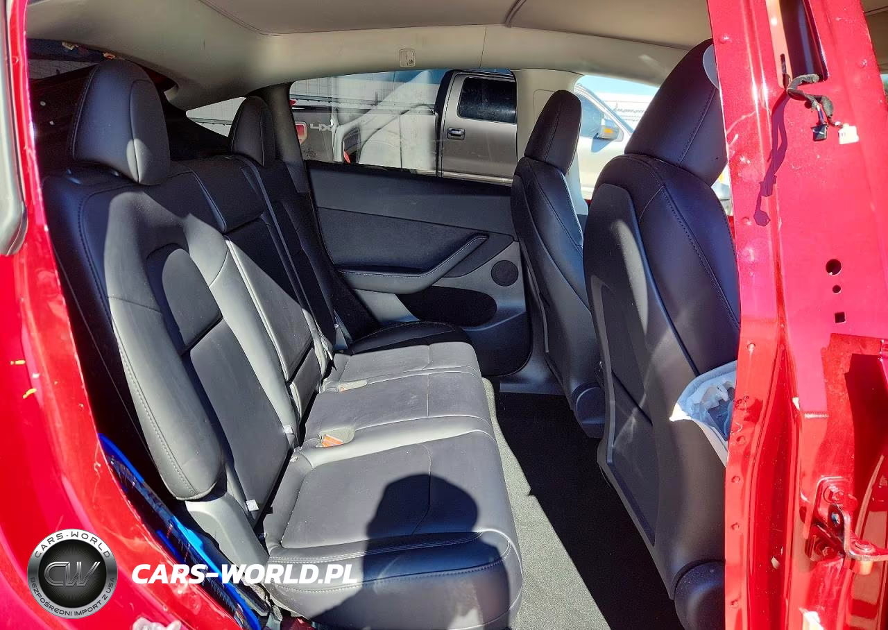 2025 Tesla Model Y VIN:7SAYGDEF3SF258006 - 11