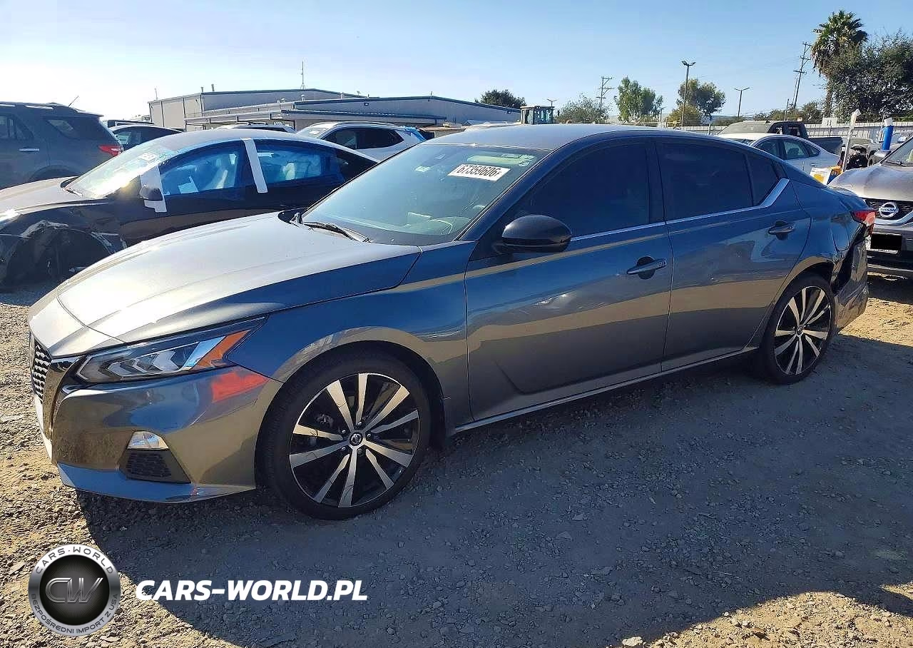 2021 Nissan Altima Sr – zdjęcie 1 z 12