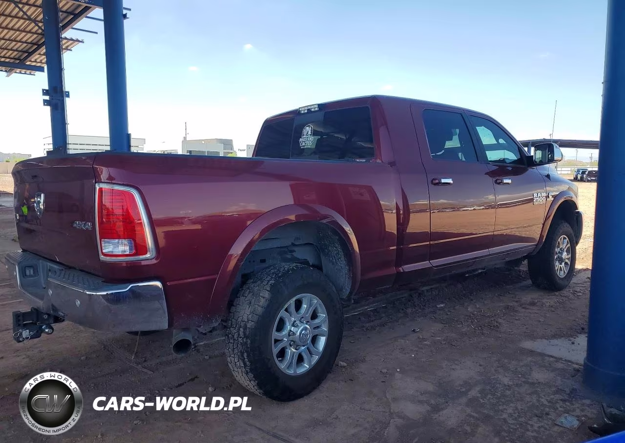 2018 Ram 2500 Laramie VIN:3C6UR5NL2JG348085 - 3