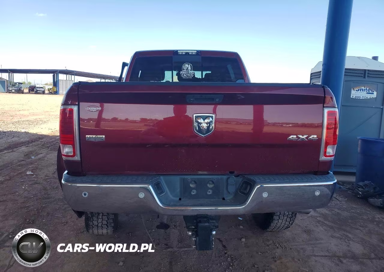 2018 Ram 2500 Laramie VIN:3C6UR5NL2JG348085 - 6