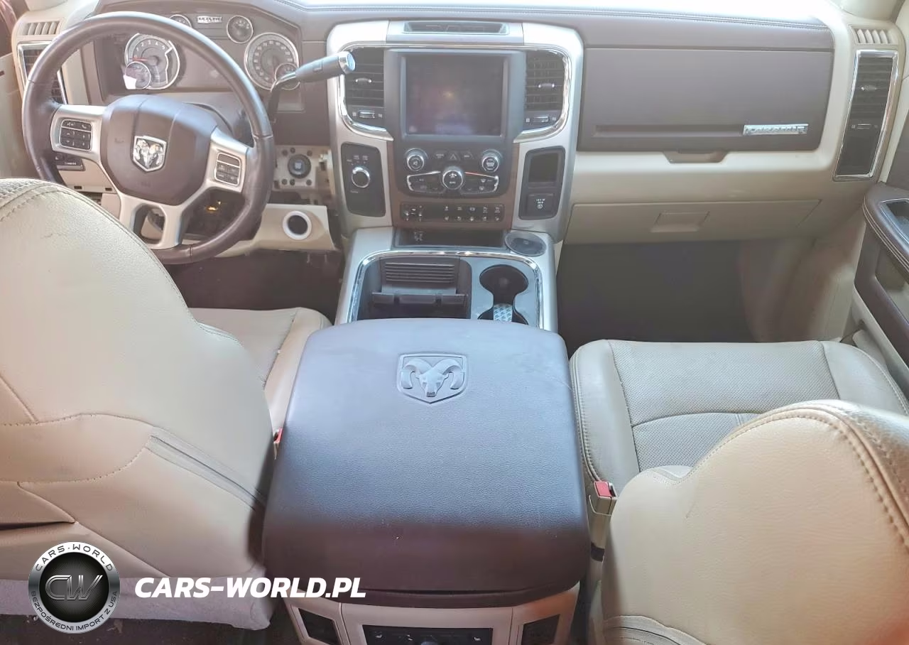 2018 Ram 2500 Laramie VIN:3C6UR5NL2JG348085 - 8