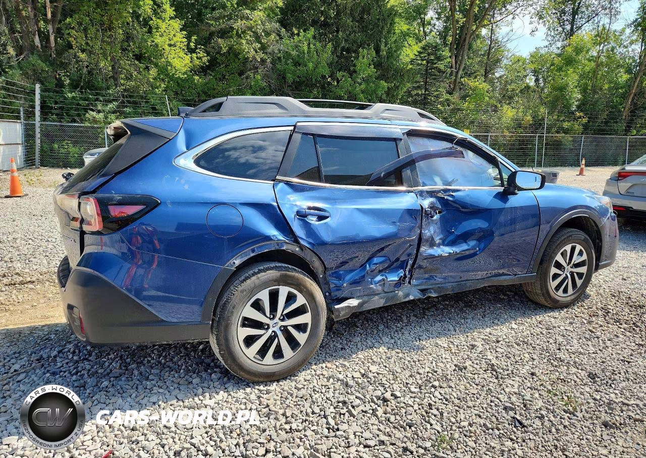 2022 Subaru Outback Premium VIN:4S4BTACC1N3107829 - 3