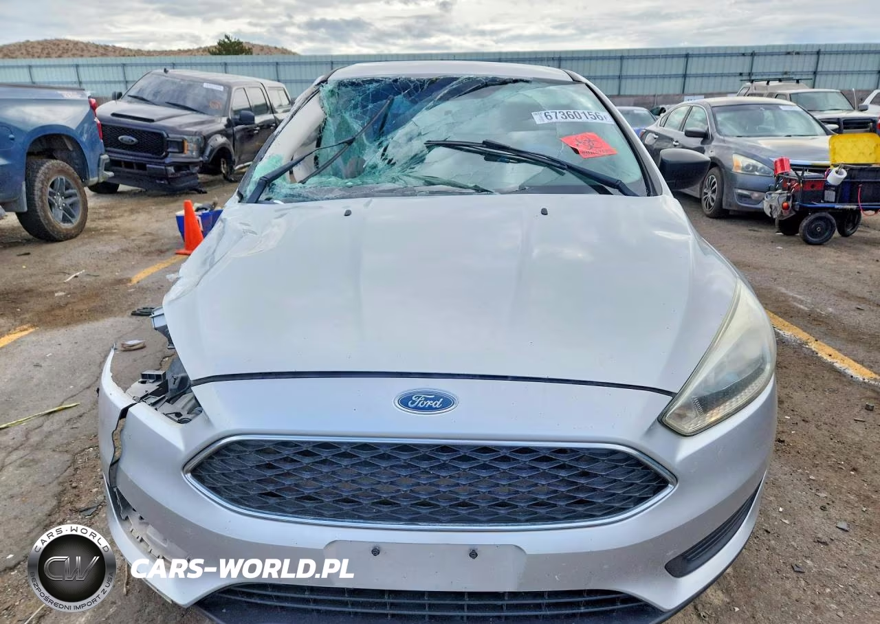 2016 Ford Focus S VIN:1FADP3E2XGL301463 - 5