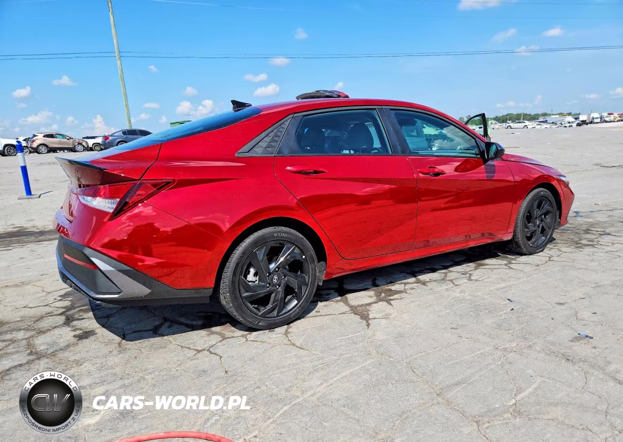 2026 Hyundai Elantra Sel Sport VIN:KMHLM4DG9TU105161 - 3