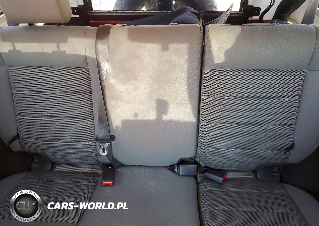 2009 Jeep Wrangler Unlimited Sahara VIN:1J4GA591X9L754419 - 10