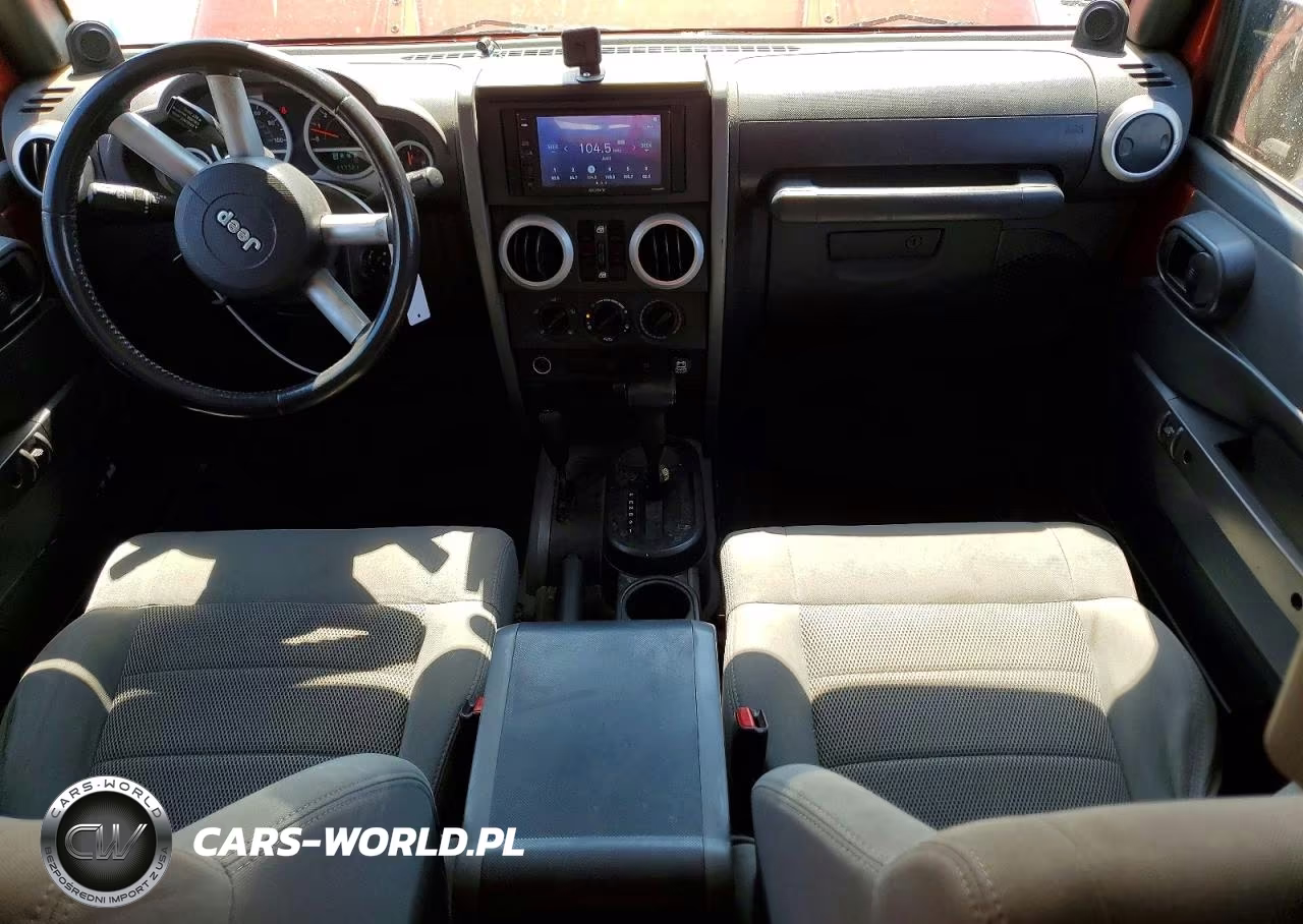 2009 Jeep Wrangler Unlimited Sahara VIN:1J4GA591X9L754419 - 8