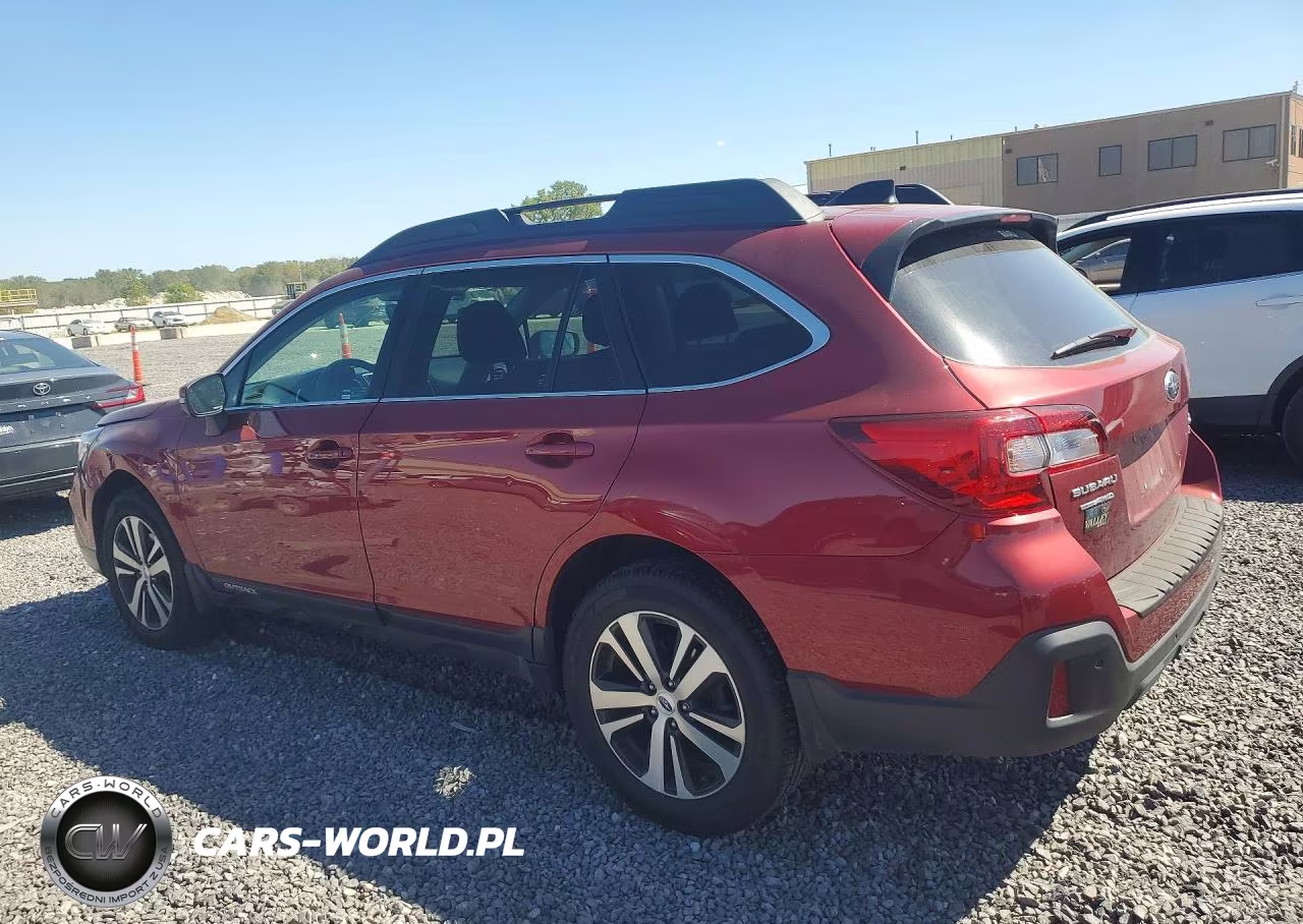 2018 Subaru Outback 3.6R Limited VIN:4S4BSENC8J3207654 - 2
