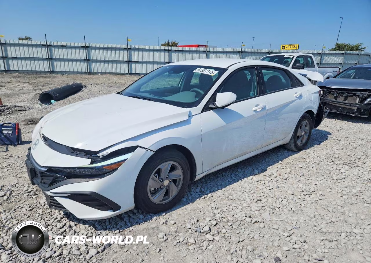 2025 Hyundai Elantra Se