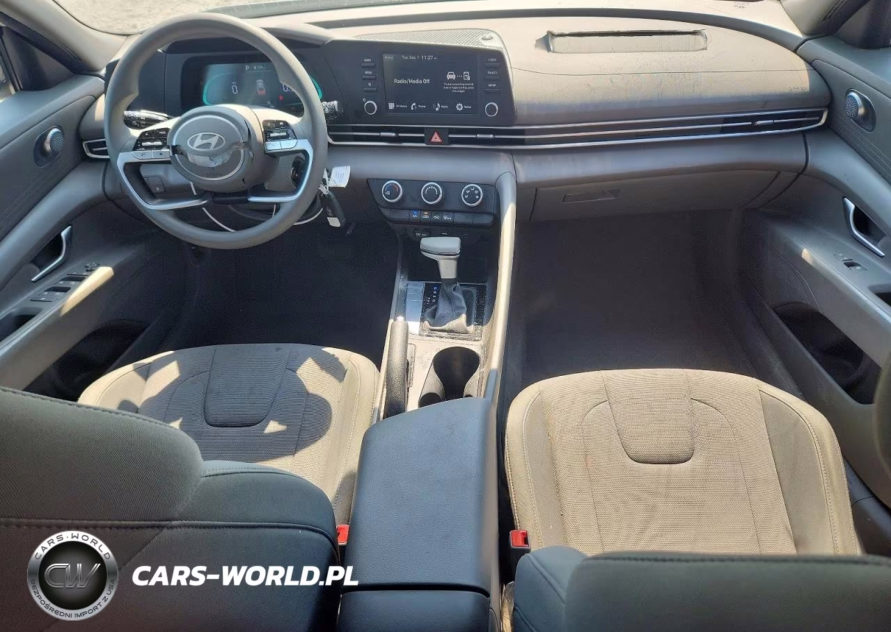 2025 Hyundai Elantra Se VIN:KMHLL4DG4SU013456 - 8