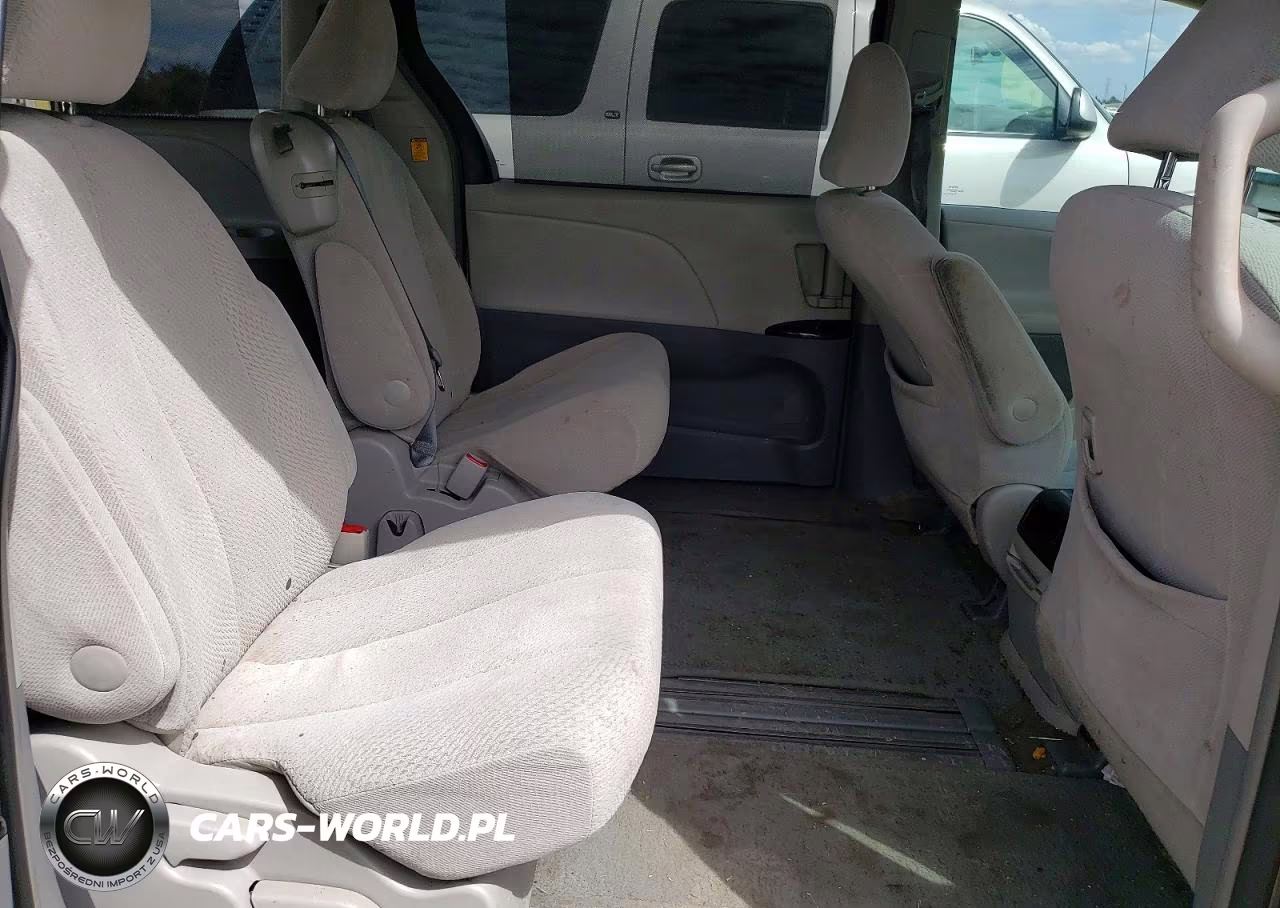 2012 Toyota Sienna Le VIN:5TDKK3DC5CS184037 - 11