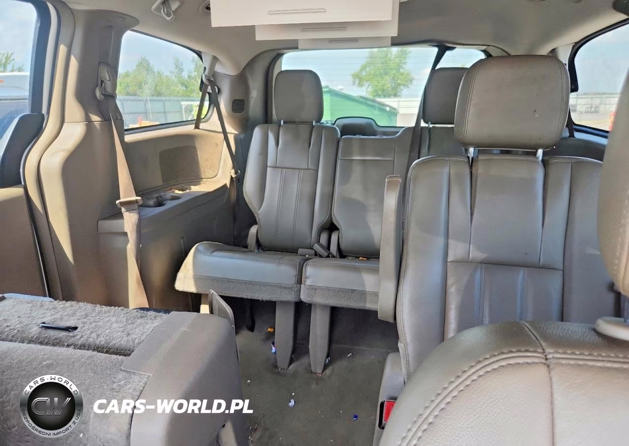 2013 Chrysler Town & Country Touring VIN:2C4RC1BG7DR737514 - 10